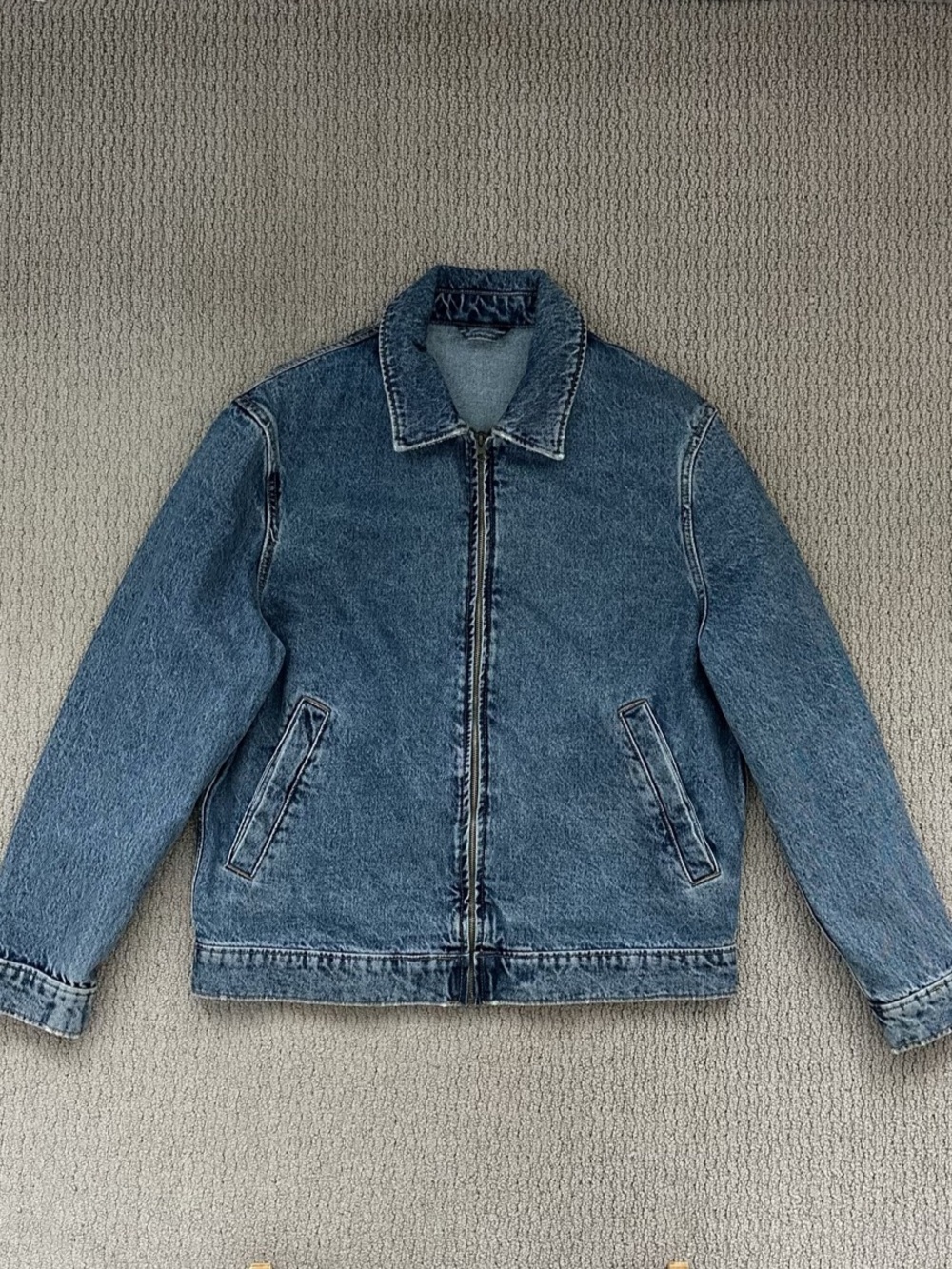 Zara Denim Jacket in Blue Size Medium